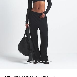 Nike x SKIMS Matte Tricot Side Snaps Pant Sz Large NWOT Sz Large